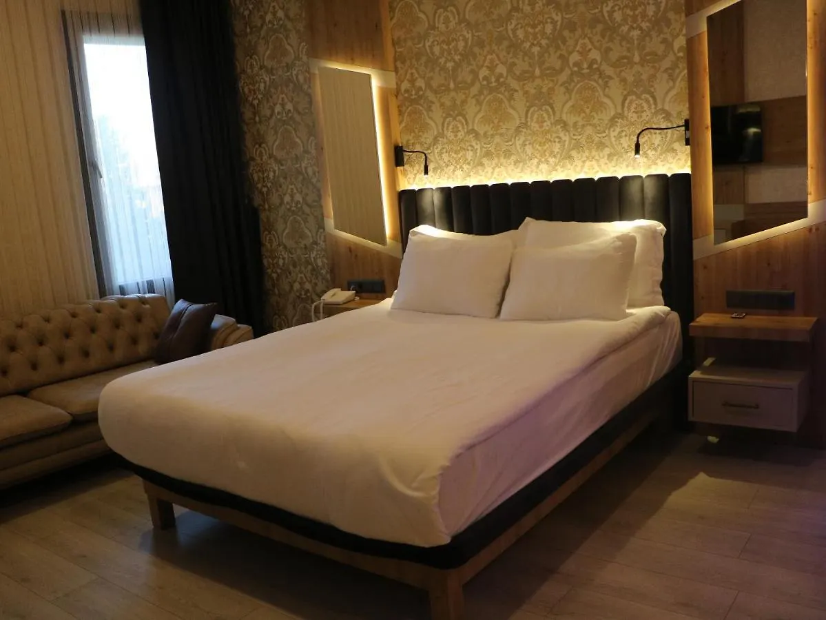 Isnova Hotel Airport Antalya 4*,
