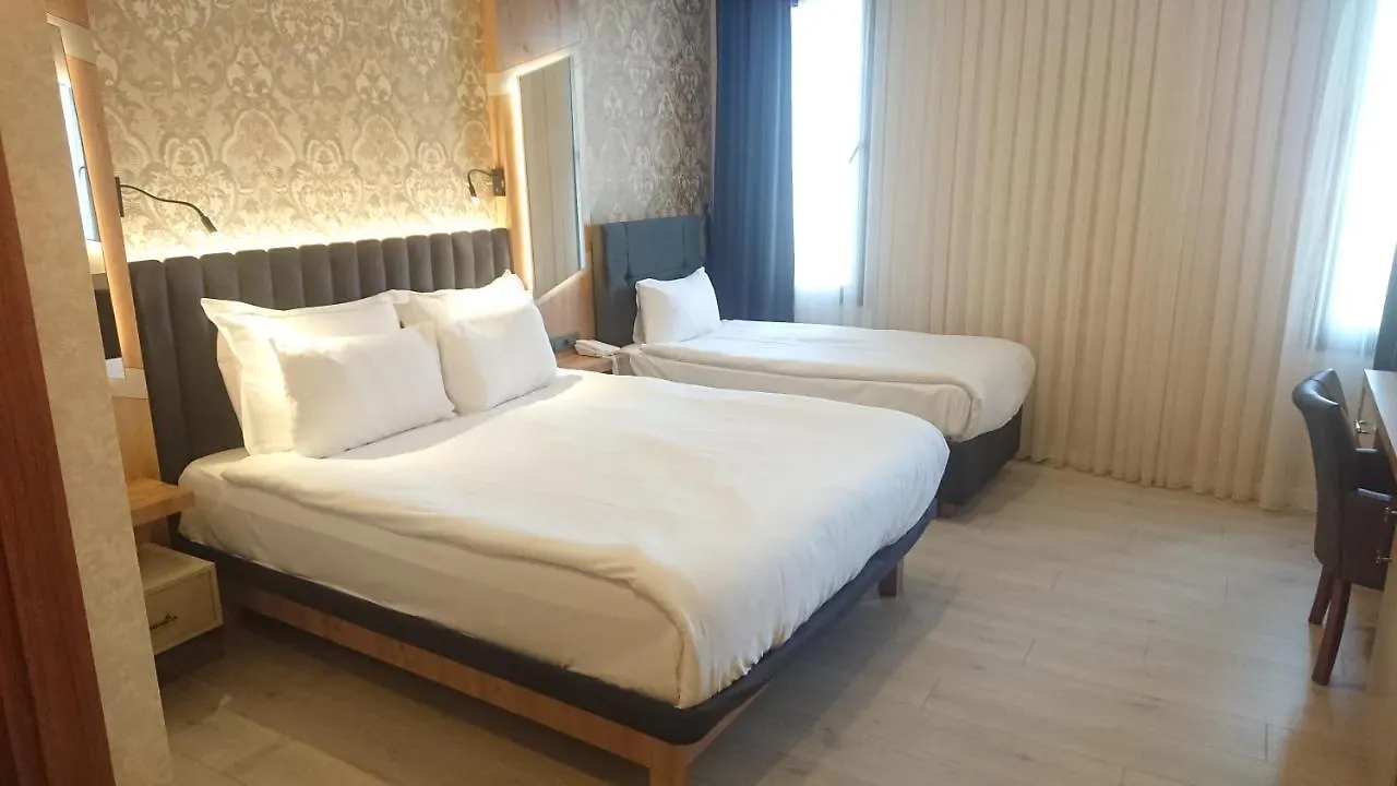 Isnova Hotel Airport Antalya 4*,