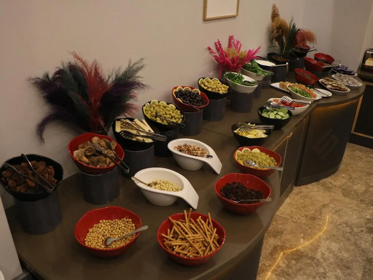 Isnova Hotel Airport أنطاليا